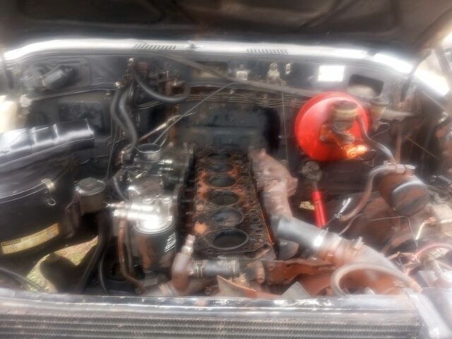 Чорний Тойота Ленд Крузер 60, об'ємом двигуна 0 л та пробігом 500 тис. км за 3700 $, фото 6 на Automoto.ua