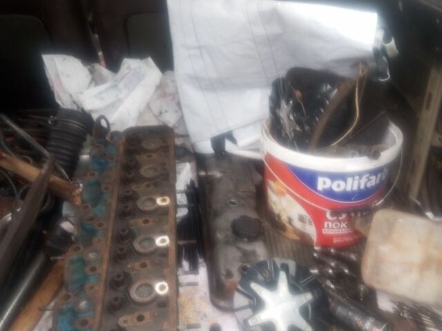 Чорний Тойота Ленд Крузер 60, об'ємом двигуна 0 л та пробігом 500 тис. км за 3700 $, фото 5 на Automoto.ua