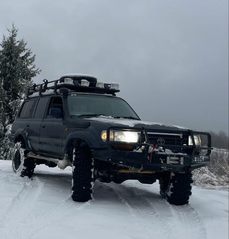 Синій Тойота Ленд Крузер 80, об'ємом двигуна 4.5 л та пробігом 165 тис. км за 10000 $, фото 1 на Automoto.ua