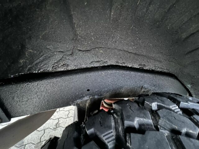 Зеленый Тойота Ленд Крузер 80, объемом двигателя 4.5 л и пробегом 300 тыс. км за 17500 $, фото 10 на Automoto.ua