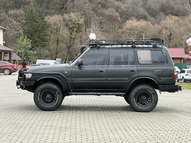 Зеленый Тойота Ленд Крузер 80, объемом двигателя 4.5 л и пробегом 300 тыс. км за 17500 $, фото 5 на Automoto.ua