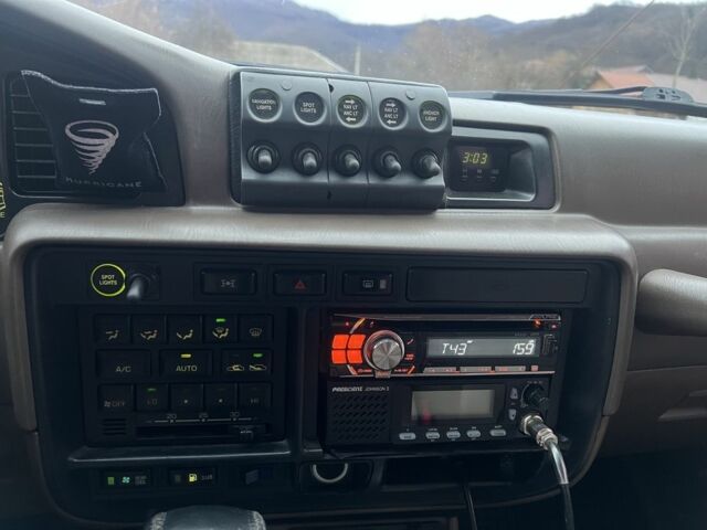 Зеленый Тойота Ленд Крузер 80, объемом двигателя 4.5 л и пробегом 300 тыс. км за 17500 $, фото 19 на Automoto.ua