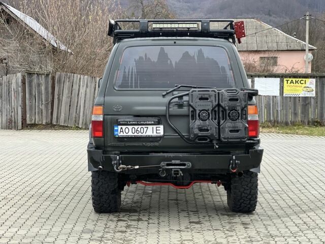 Зеленый Тойота Ленд Крузер 80, объемом двигателя 4.5 л и пробегом 300 тыс. км за 17500 $, фото 7 на Automoto.ua