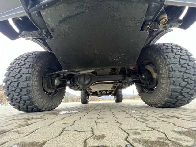 Зеленый Тойота Ленд Крузер 80, объемом двигателя 4.5 л и пробегом 300 тыс. км за 17500 $, фото 12 на Automoto.ua