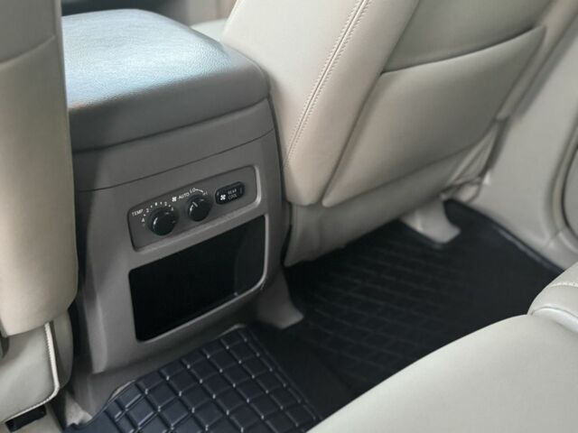 Бежевий Тойота Ленд Крузер Прадо 120, об'ємом двигуна 4 л та пробігом 304 тис. км за 13300 $, фото 13 на Automoto.ua