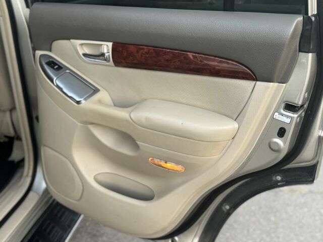 Бежевий Тойота Ленд Крузер Прадо 120, об'ємом двигуна 4 л та пробігом 304 тис. км за 13300 $, фото 17 на Automoto.ua