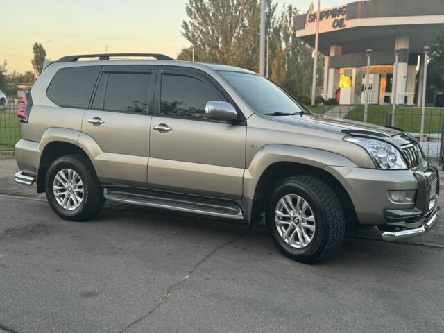 Бежевий Тойота Ленд Крузер Прадо 120, об'ємом двигуна 4 л та пробігом 304 тис. км за 13300 $, фото 4 на Automoto.ua