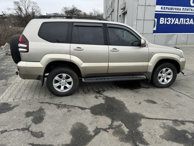 Бежевый Тойота Ленд Крузер Прадо 120, объемом двигателя 3 л и пробегом 200 тыс. км за 18700 $, фото 2 на Automoto.ua