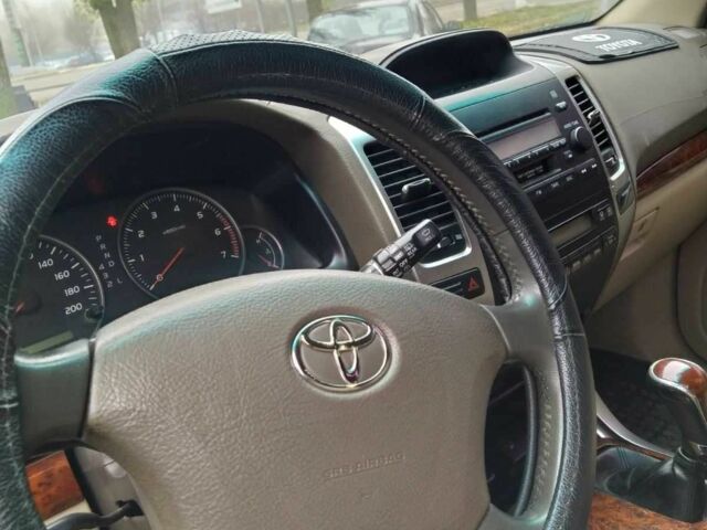 Бежевий Тойота Ленд Крузер Прадо 120, об'ємом двигуна 4 л та пробігом 330 тис. км за 12500 $, фото 3 на Automoto.ua