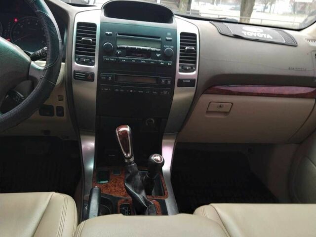 Бежевий Тойота Ленд Крузер Прадо 120, об'ємом двигуна 4 л та пробігом 330 тис. км за 12500 $, фото 5 на Automoto.ua