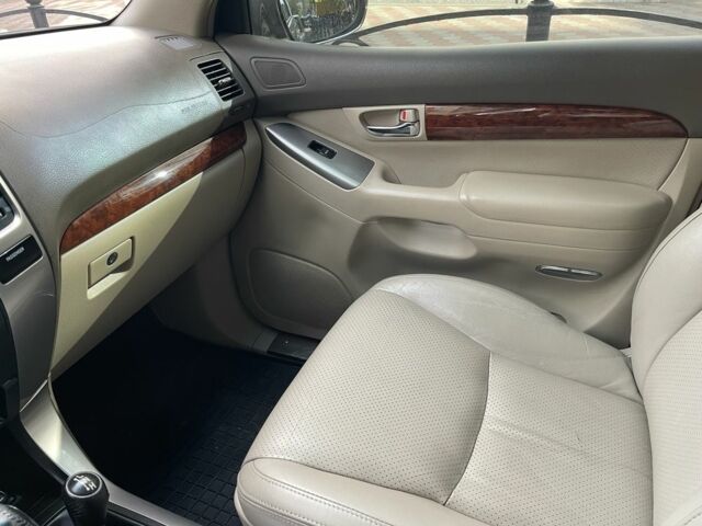 Бежевий Тойота Ленд Крузер Прадо 120, об'ємом двигуна 4 л та пробігом 230 тис. км за 14000 $, фото 5 на Automoto.ua