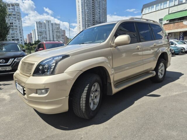 Бежевый Тойота Ленд Крузер Прадо 120, объемом двигателя 4 л и пробегом 315 тыс. км за 11400 $, фото 1 на Automoto.ua