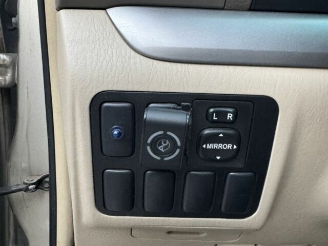 Бежевый Тойота Ленд Крузер Прадо 120, объемом двигателя 2.7 л и пробегом 156 тыс. км за 12300 $, фото 6 на Automoto.ua