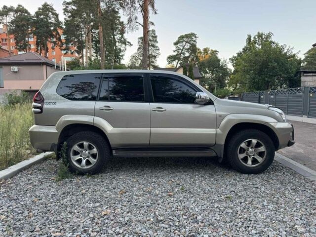 Бежевый Тойота Ленд Крузер Прадо 120, объемом двигателя 2.7 л и пробегом 156 тыс. км за 12300 $, фото 1 на Automoto.ua