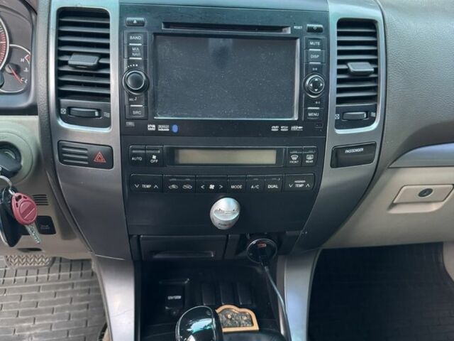 Бежевый Тойота Ленд Крузер Прадо 120, объемом двигателя 2.7 л и пробегом 156 тыс. км за 12300 $, фото 9 на Automoto.ua