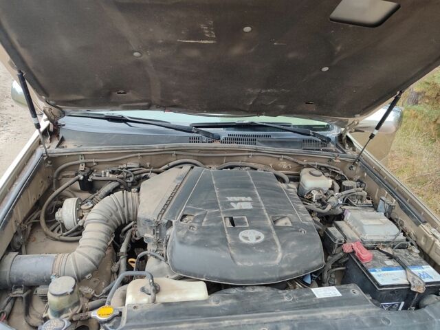 Бежевый Тойота Ленд Крузер Прадо 120, объемом двигателя 4 л и пробегом 203 тыс. км за 13800 $, фото 13 на Automoto.ua