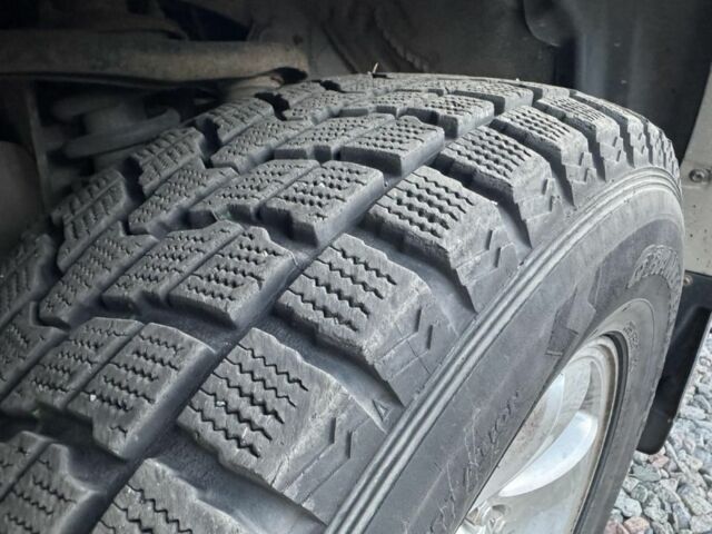 Бежевый Тойота Ленд Крузер Прадо 120, объемом двигателя 2.7 л и пробегом 156 тыс. км за 12300 $, фото 7 на Automoto.ua