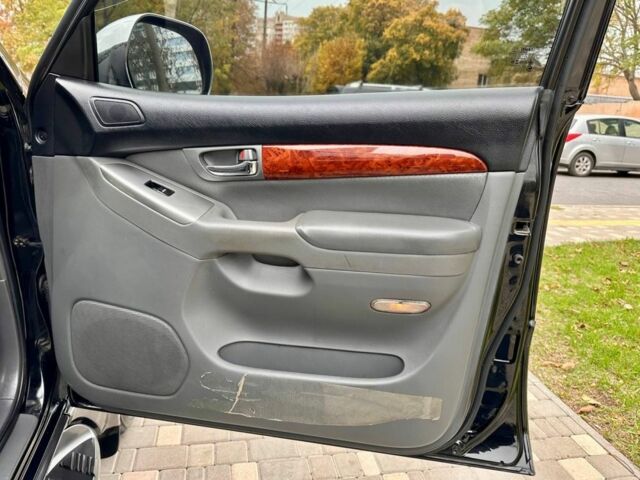 Черный Тойота Ленд Крузер Прадо 120, объемом двигателя 0 л и пробегом 118 тыс. км за 9600 $, фото 9 на Automoto.ua