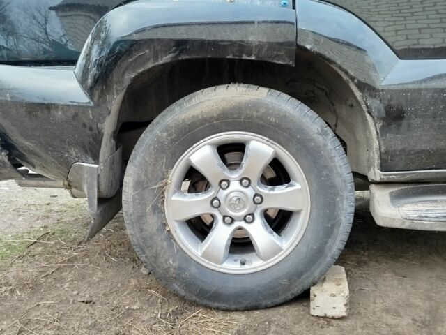 Черный Тойота Ленд Крузер Прадо 120, объемом двигателя 4 л и пробегом 250 тыс. км за 10000 $, фото 3 на Automoto.ua