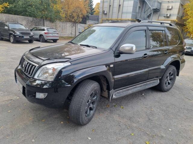 Черный Тойота Ленд Крузер Прадо 120, объемом двигателя 4 л и пробегом 320 тыс. км за 13000 $, фото 1 на Automoto.ua