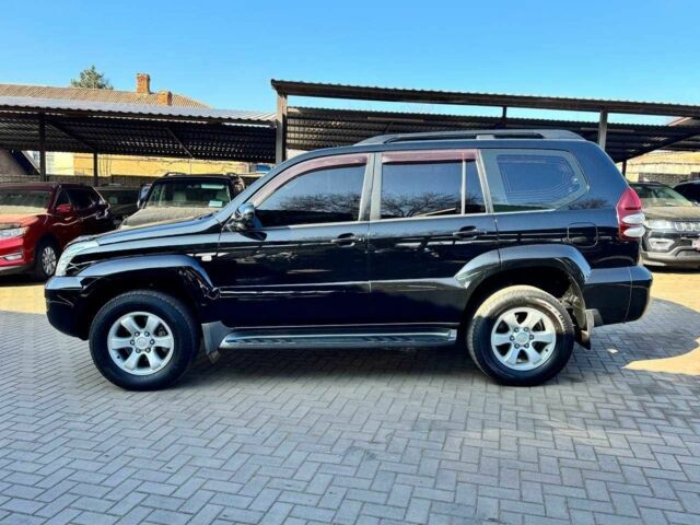 Черный Тойота Ленд Крузер Прадо 120, объемом двигателя 4 л и пробегом 322 тыс. км за 14200 $, фото 4 на Automoto.ua