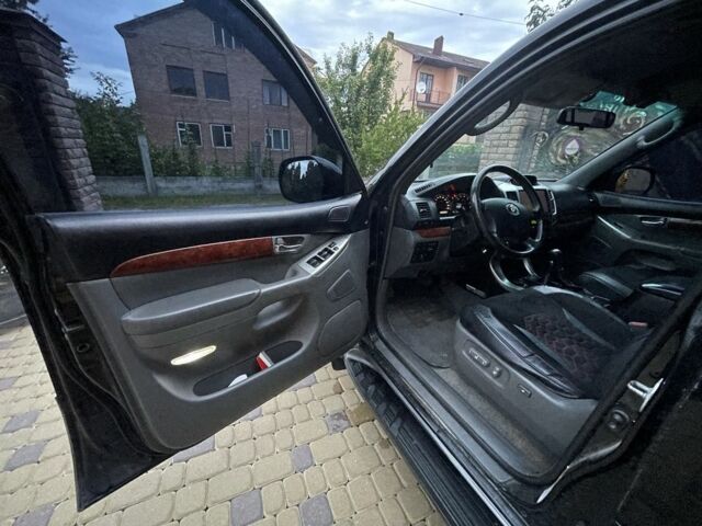 Чорний Тойота Ленд Крузер Прадо 120, об'ємом двигуна 4 л та пробігом 350 тис. км за 13096 $, фото 5 на Automoto.ua