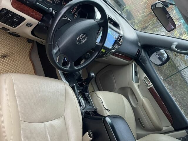 Чорний Тойота Ленд Крузер Прадо 120, об'ємом двигуна 2.7 л та пробігом 281 тис. км за 11500 $, фото 5 на Automoto.ua