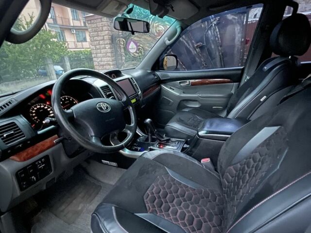 Чорний Тойота Ленд Крузер Прадо 120, об'ємом двигуна 4 л та пробігом 350 тис. км за 13096 $, фото 7 на Automoto.ua