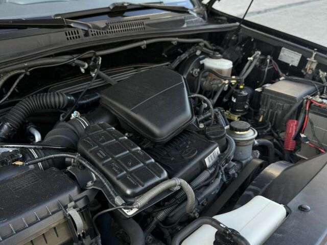 Чорний Тойота Ленд Крузер Прадо 120, об'ємом двигуна 2.7 л та пробігом 300 тис. км за 12500 $, фото 6 на Automoto.ua