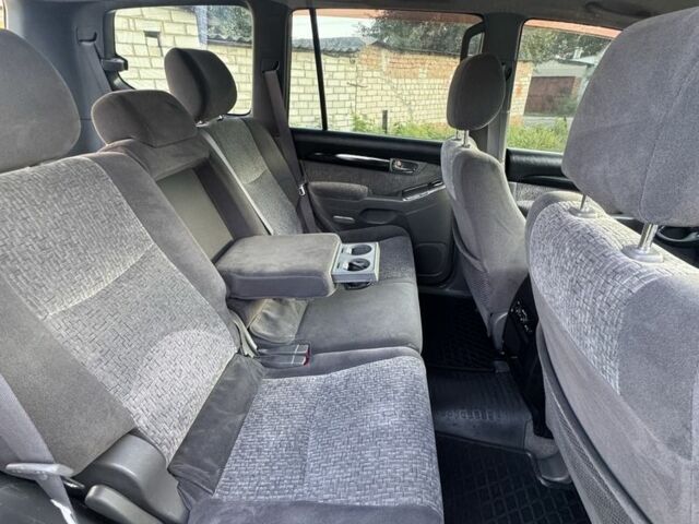 Тойота Ленд Крузер Прадо 120 2005 у Харкові на Automoto.ua Чорний Тойота Ленд Крузер Прадо 120, об'ємом двигуна 2.7 л та пробігом 326 тис. км за 14500 $, фото 14 на Automoto.ua