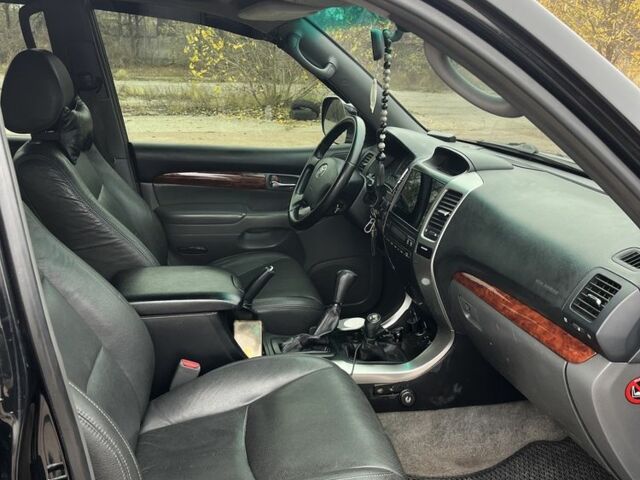 Черный Тойота Ленд Крузер Прадо 120, объемом двигателя 4 л и пробегом 491 тыс. км за 12000 $, фото 12 на Automoto.ua