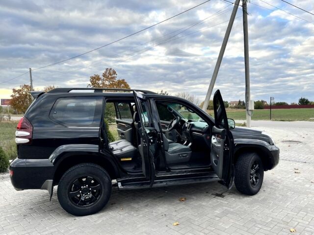 Черный Тойота Ленд Крузер Прадо 120, объемом двигателя 4 л и пробегом 235 тыс. км за 16000 $, фото 7 на Automoto.ua