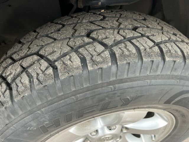 Черный Тойота Ленд Крузер Прадо 120, объемом двигателя 4 л и пробегом 491 тыс. км за 12000 $, фото 15 на Automoto.ua