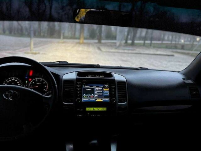 Черный Тойота Ленд Крузер Прадо 120, объемом двигателя 2.7 л и пробегом 221 тыс. км за 11999 $, фото 11 на Automoto.ua