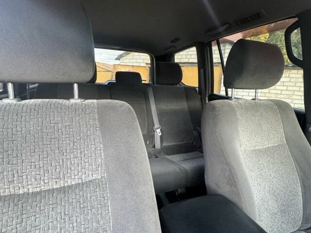 Тойота Ленд Крузер Прадо 120 2005 у Харкові на Automoto.ua Чорний Тойота Ленд Крузер Прадо 120, об'ємом двигуна 2.7 л та пробігом 326 тис. км за 14500 $, фото 11 на Automoto.ua