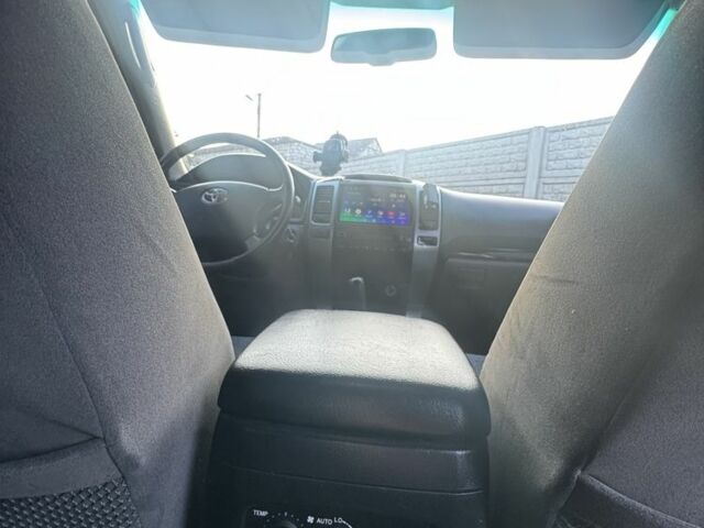 Тойота Ленд Крузер Прадо 120 2005 у Харкові на Automoto.ua Чорний Тойота Ленд Крузер Прадо 120, об'ємом двигуна 2.7 л та пробігом 326 тис. км за 14500 $, фото 10 на Automoto.ua