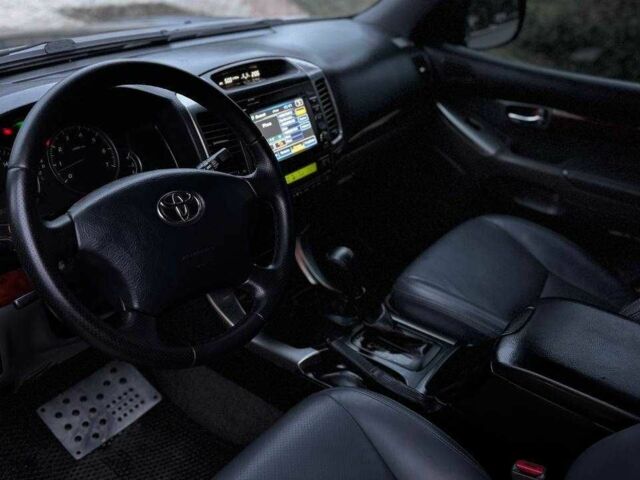 Черный Тойота Ленд Крузер Прадо 120, объемом двигателя 2.7 л и пробегом 221 тыс. км за 11999 $, фото 12 на Automoto.ua