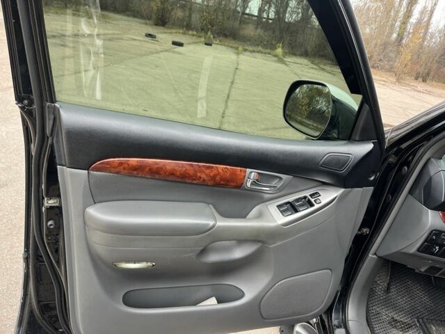 Черный Тойота Ленд Крузер Прадо 120, объемом двигателя 4 л и пробегом 491 тыс. км за 12000 $, фото 18 на Automoto.ua