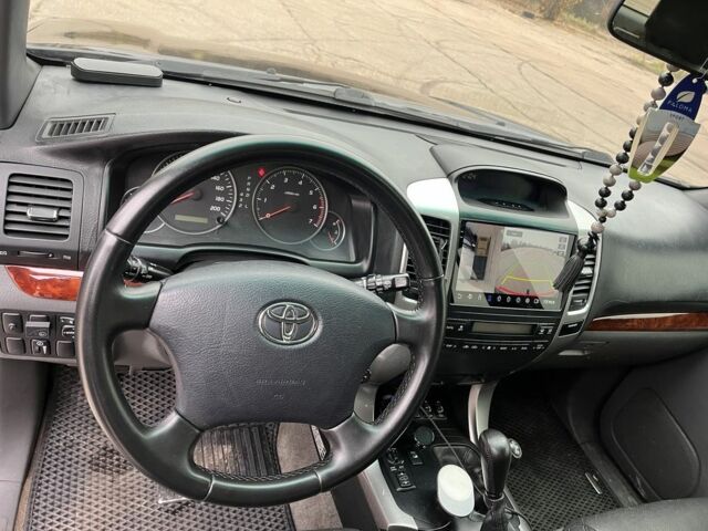 Черный Тойота Ленд Крузер Прадо 120, объемом двигателя 4 л и пробегом 491 тыс. км за 12000 $, фото 13 на Automoto.ua