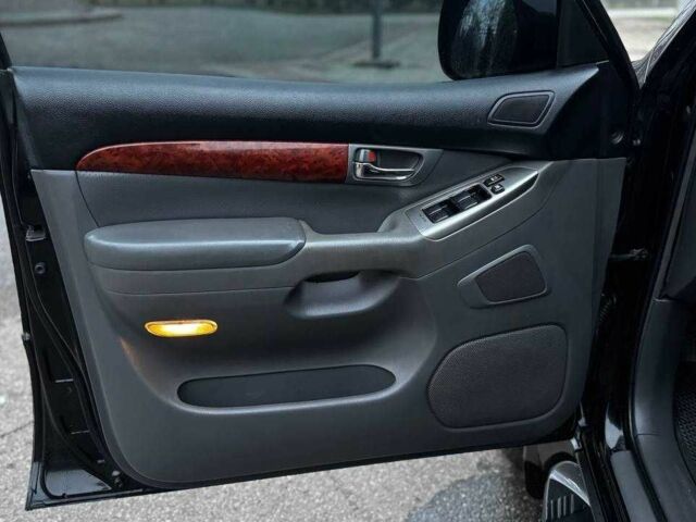 Черный Тойота Ленд Крузер Прадо 120, объемом двигателя 2.7 л и пробегом 221 тыс. км за 11999 $, фото 14 на Automoto.ua