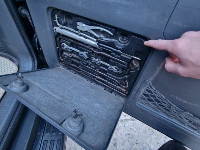 Чорний Тойота Ленд Крузер Прадо 120, об'ємом двигуна 4 л та пробігом 254 тис. км за 13700 $, фото 11 на Automoto.ua