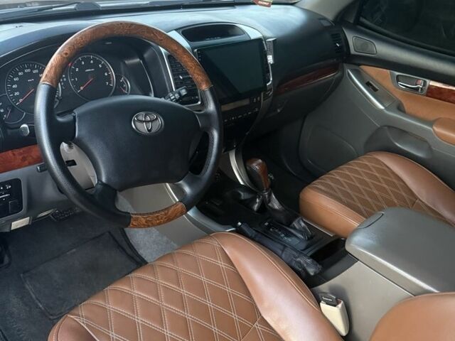 Чорний Тойота Ленд Крузер Прадо 120, об'ємом двигуна 2.7 л та пробігом 322 тис. км за 11700 $, фото 13 на Automoto.ua