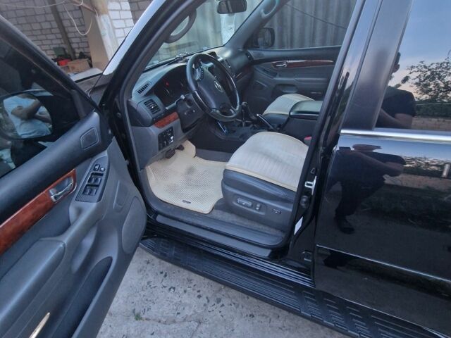 Чорний Тойота Ленд Крузер Прадо 120, об'ємом двигуна 4 л та пробігом 254 тис. км за 13700 $, фото 5 на Automoto.ua