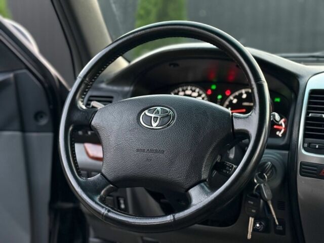 Черный Тойота Ленд Крузер Прадо 120, объемом двигателя 4 л и пробегом 214 тыс. км за 15999 $, фото 16 на Automoto.ua