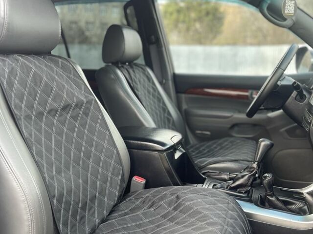 Черный Тойота Ленд Крузер Прадо 120, объемом двигателя 2.7 л и пробегом 230 тыс. км за 13999 $, фото 2 на Automoto.ua