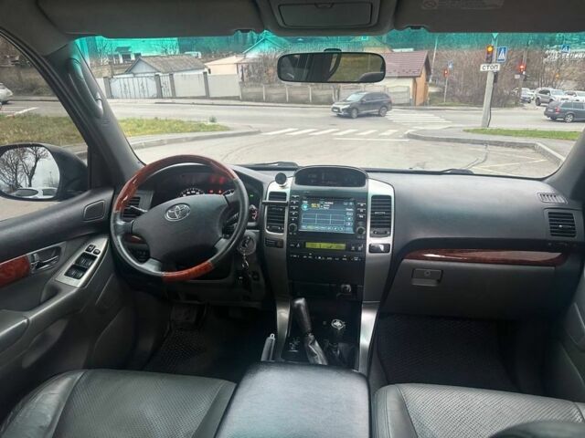 Чорний Тойота Ленд Крузер Прадо 120, об'ємом двигуна 4 л та пробігом 305 тис. км за 13800 $, фото 7 на Automoto.ua