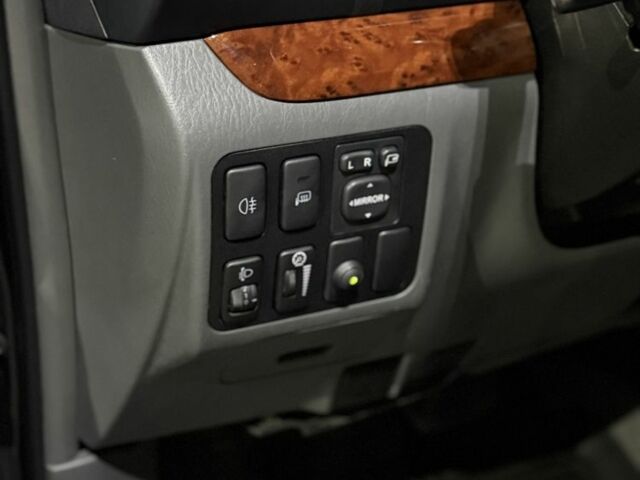 Черный Тойота Ленд Крузер Прадо 120, объемом двигателя 4 л и пробегом 212 тыс. км за 13500 $, фото 4 на Automoto.ua