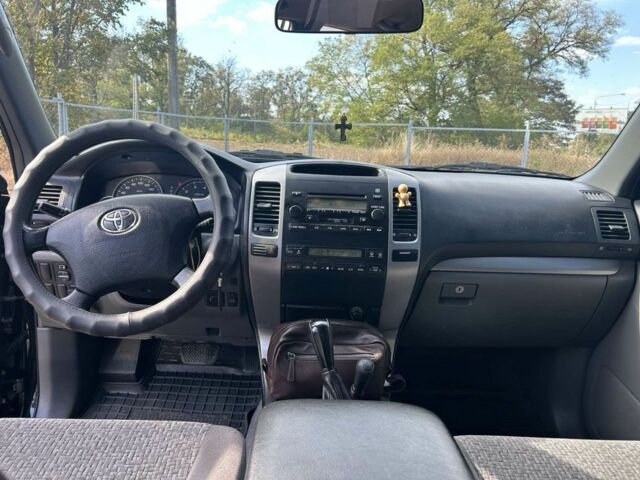 Чорний Тойота Ленд Крузер Прадо 120, об'ємом двигуна 2.7 л та пробігом 287 тис. км за 14800 $, фото 4 на Automoto.ua