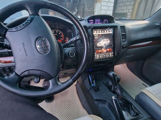 Чорний Тойота Ленд Крузер Прадо 120, об'ємом двигуна 4 л та пробігом 254 тис. км за 13700 $, фото 6 на Automoto.ua