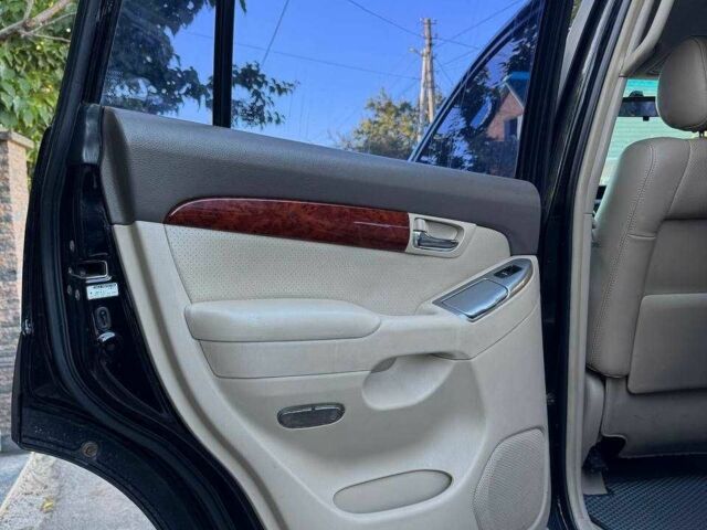 Черный Тойота Ленд Крузер Прадо 120, объемом двигателя 4 л и пробегом 207 тыс. км за 15999 $, фото 11 на Automoto.ua